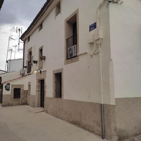 Albergue Turistico "San Blas" De Oliva De Plasencia Esterno foto