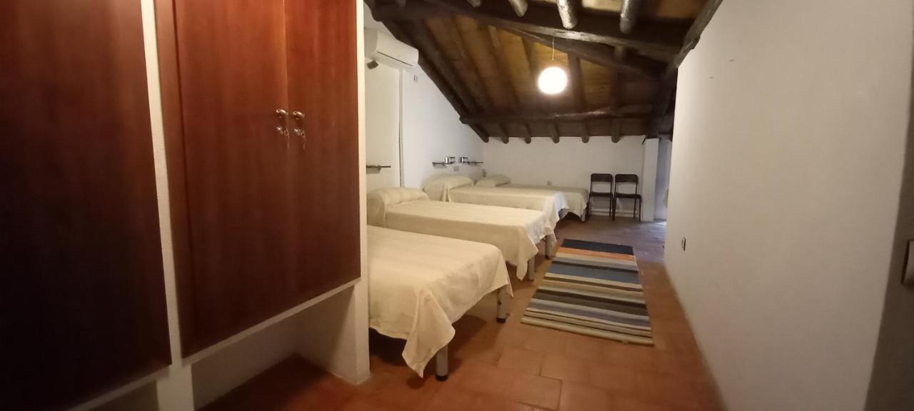 Albergue Turistico "San Blas" De Oliva De Plasencia Esterno foto