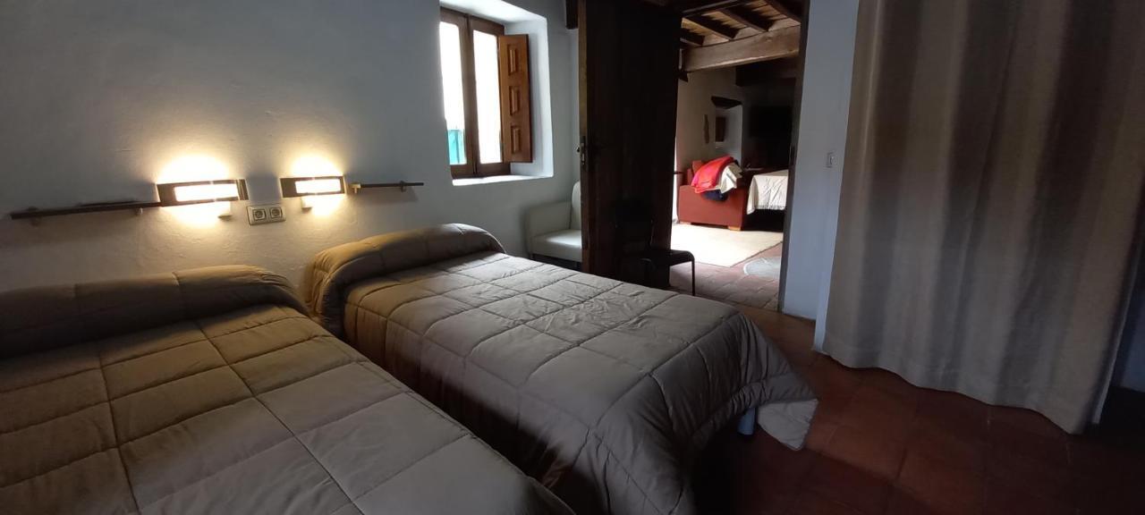 Albergue Turistico "San Blas" De Oliva De Plasencia Esterno foto