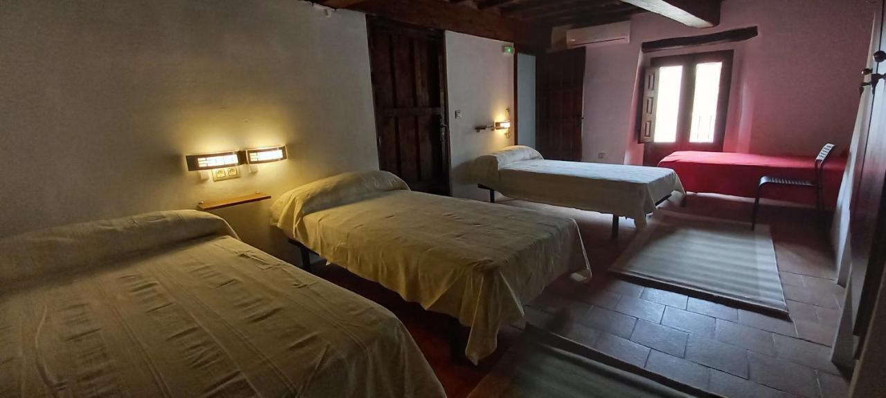 Albergue Turistico "San Blas" De Oliva De Plasencia Esterno foto